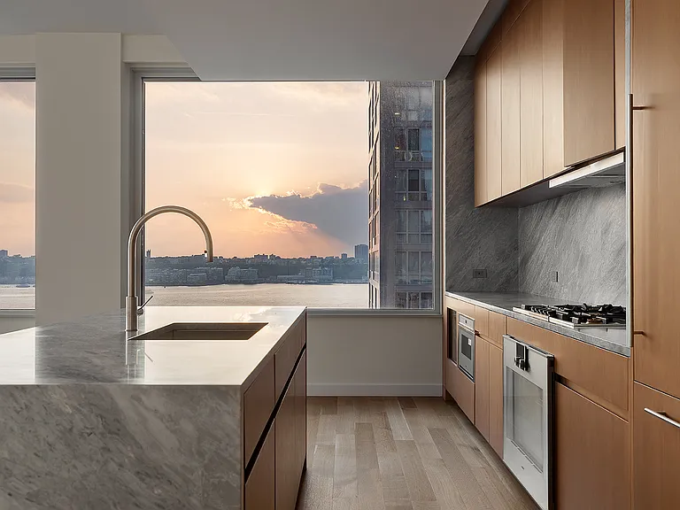 611 W 56th St #15B — Photo 1