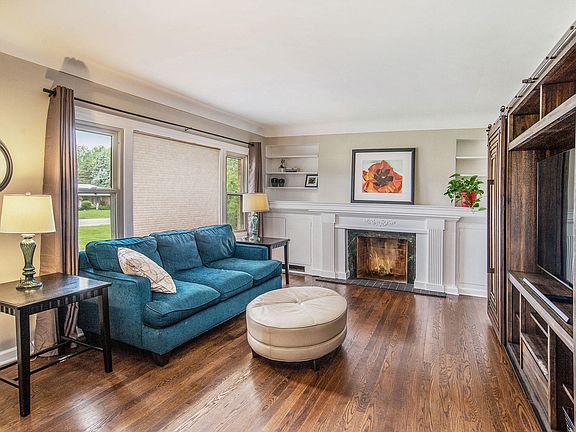 4th image of 674 Collindale Ave NW