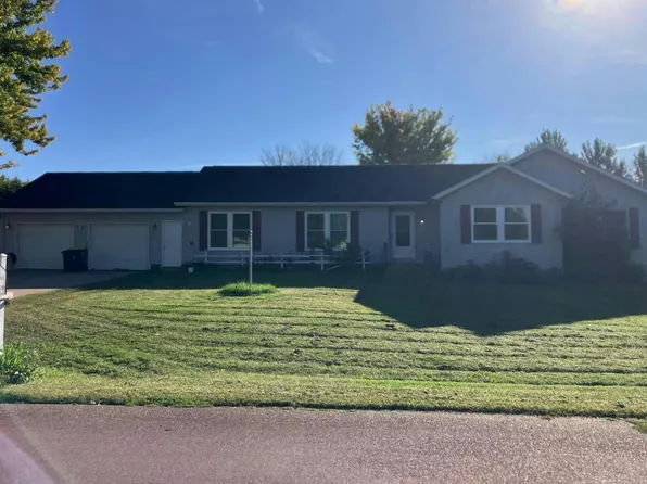 301 Bidwell St, Welcome, MN 56181
