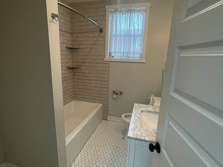 28-19 Ditmars Blvd #1 — Photo 23