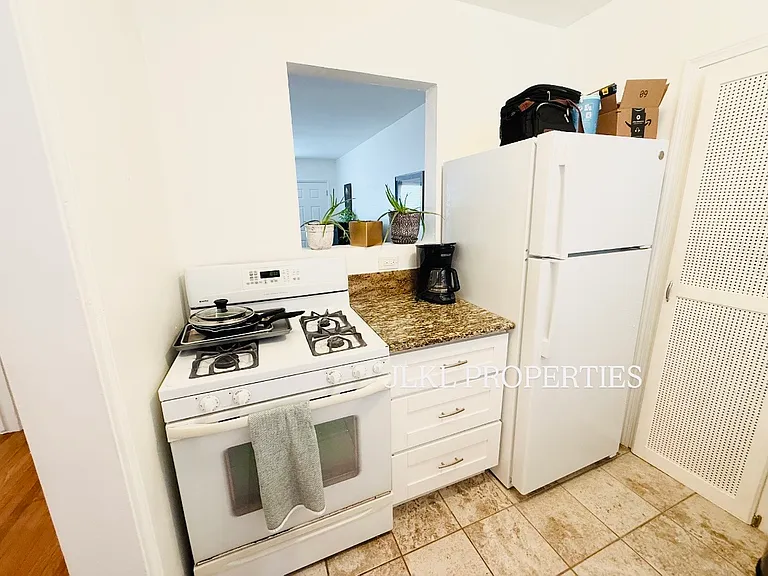 3092 Meade Ave — Photo 20