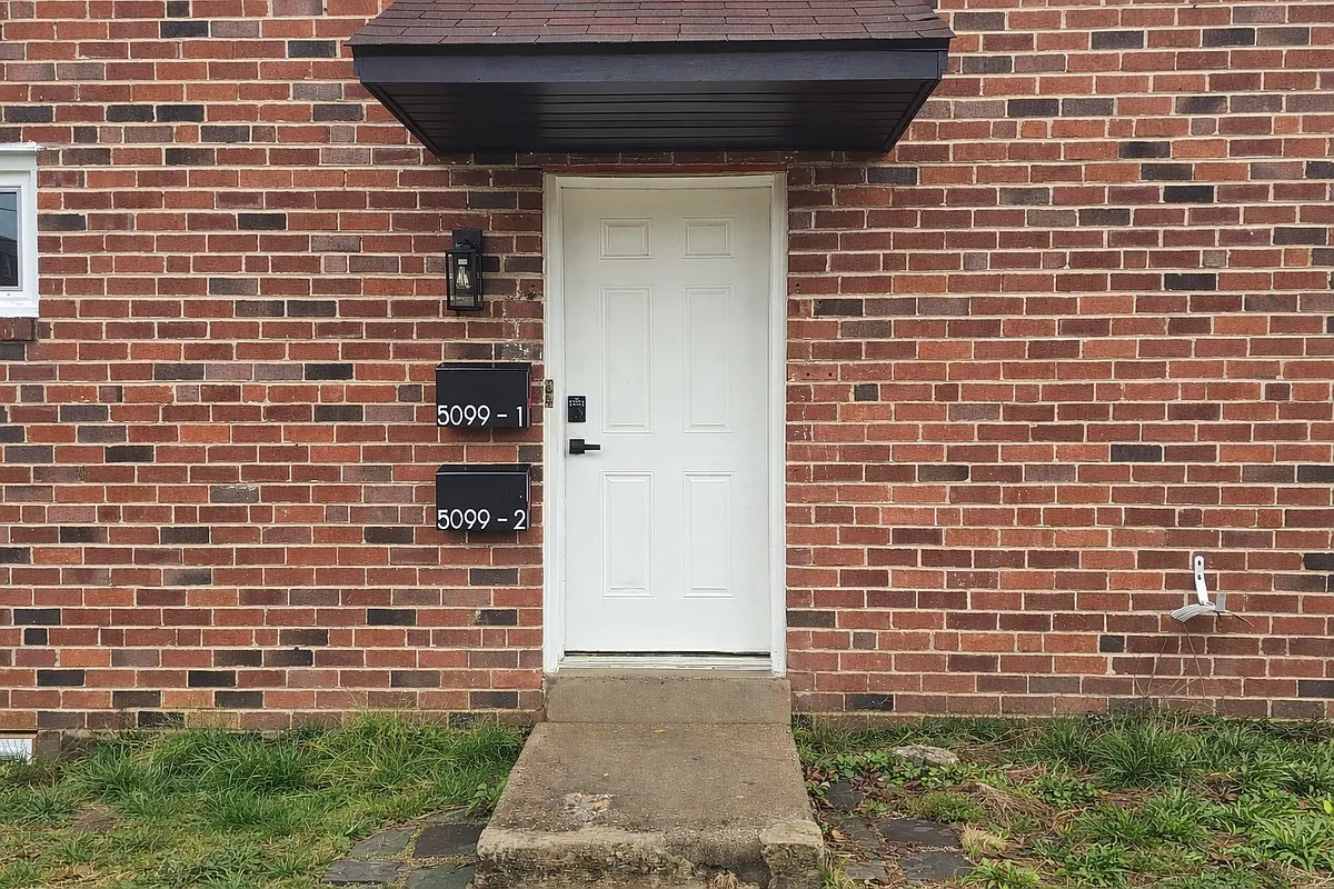 Building Photo - 5099 Palmer Mill Rd #2