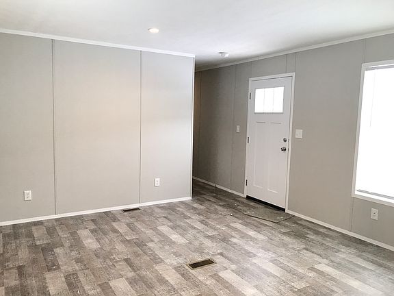 2nd image of 12 Ivy Ln