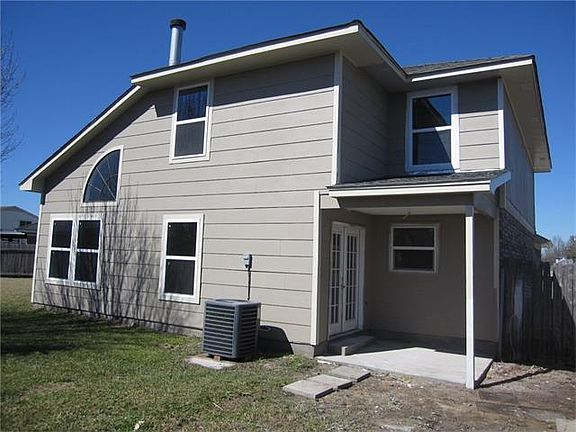 4th image of 4008 S Bamboo Dr