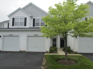 3084 Falling Waters Ln, Lindenhurst, IL 60046