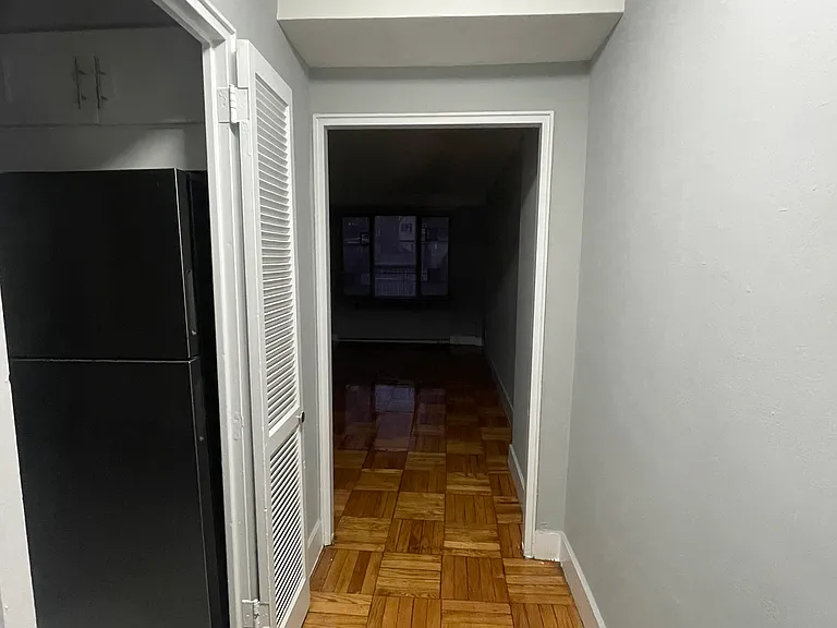 67-06 186th Ln #E — Photo 5