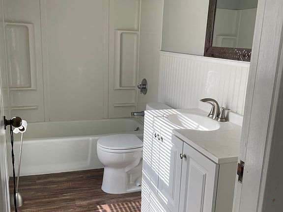 4th image of 8 Maple St #5