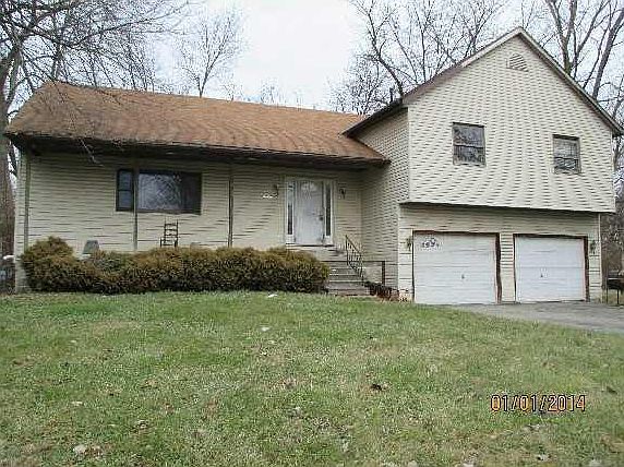 1st image of 3640 Central Ave