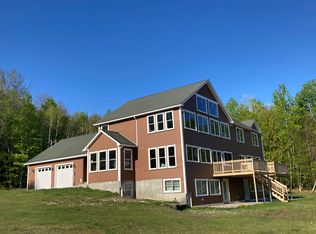 18 Moose Trl, Manchester, ME 04351