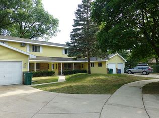 1373 Vineland Ct SE, Grand Rapids, MI