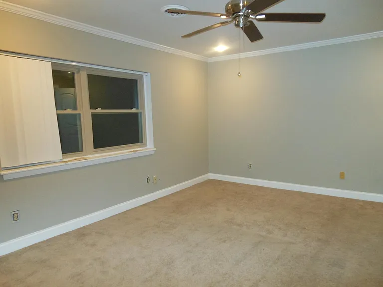 1832C N Elm St #C — Photo 12
