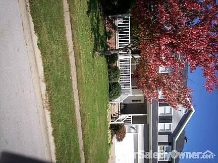 3rd image of 302 Ashby Ct
