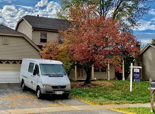 412 Cutters Mill Ln, Schaumburg, IL 60194