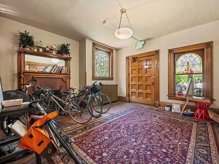 1410 Gilpin St — Photo 4