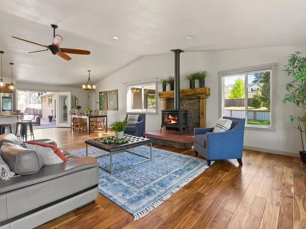61270 Brookswood Blvd, Bend, OR 97702