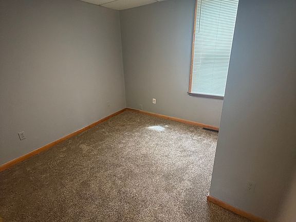 4th image of 3195 S Park Ave #4