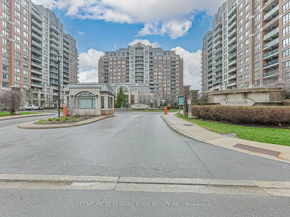 330 Red Maple Rd #604, Richmond Hill, ON L4C 0T6