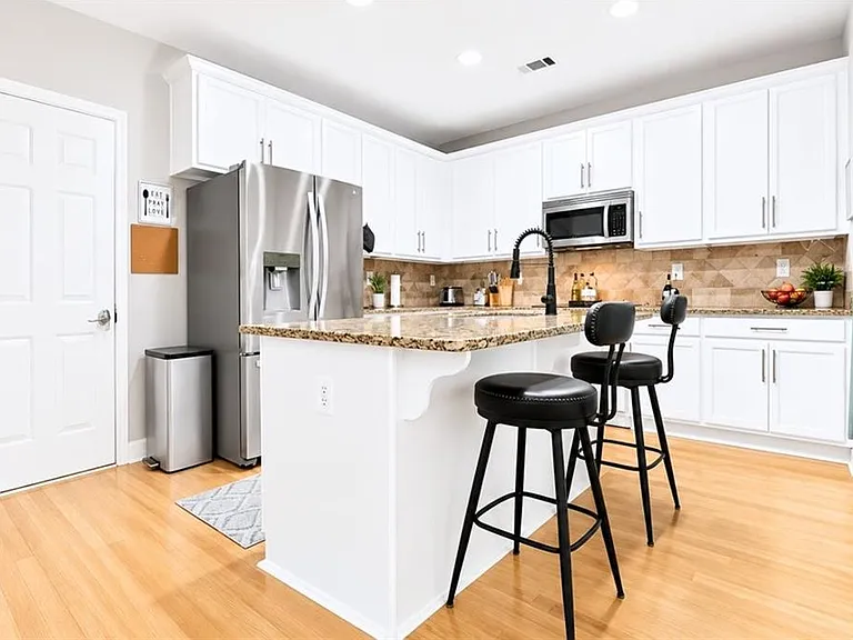 2540 Village Creek Lndg SE — Photo 9