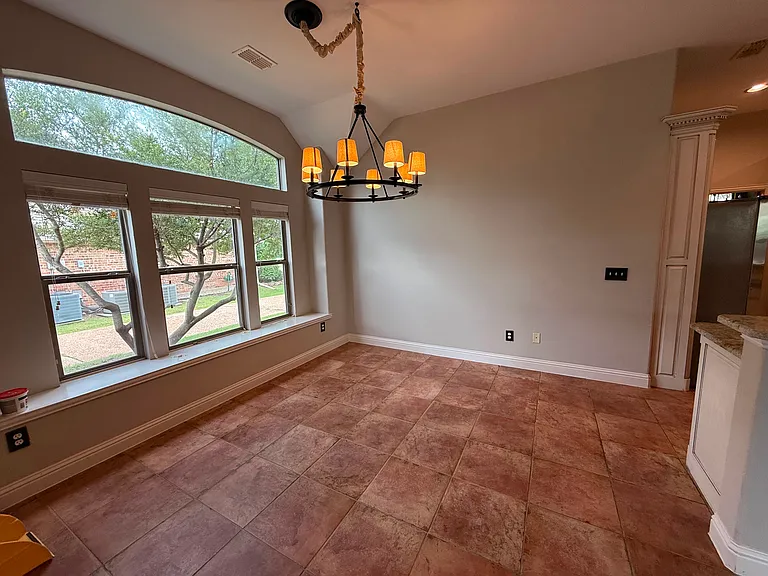 518 Creekside Dr — Photo 13