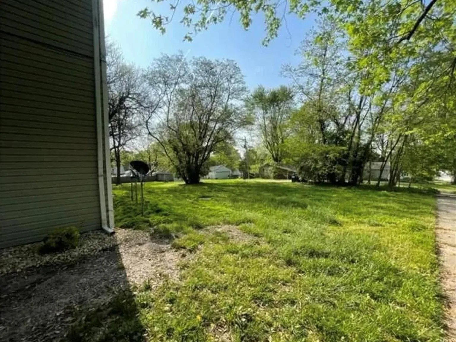 2 bed, 1.0 bath, 1150 sqft, $650 — Photo 4