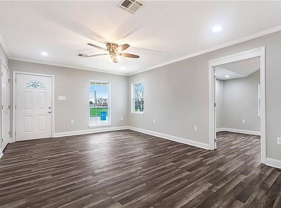 3rd image of 501 Norton Ave