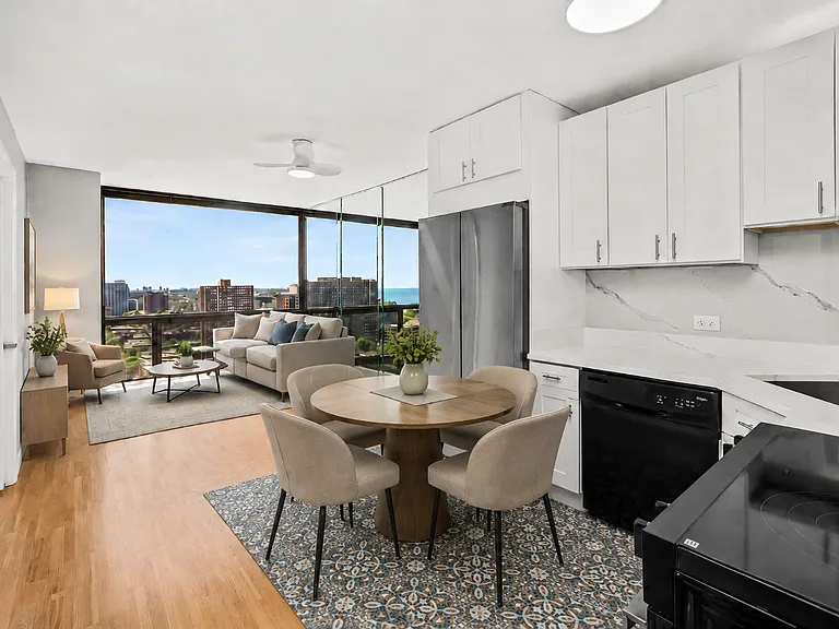 4343 N Clarendon Ave #2401 — Photo 4