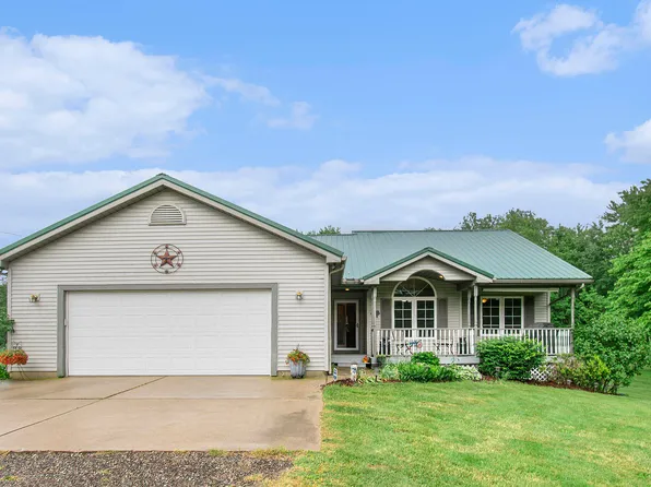 1701 S Stewart Rd, Charlotte, MI 48813