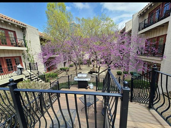3rd image of 1111 W 46th St APT 54