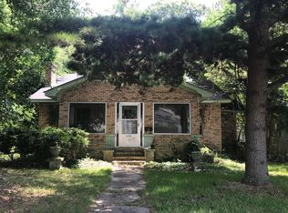 1107 N 9th Ave, Laurel, MS 39440