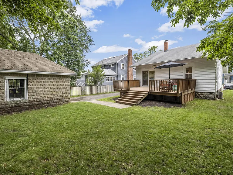 107 Ronald Rd — Photo 23