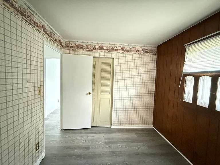 246 Schilling St — Photo 7