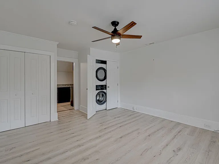 639 S Poplar St #C — Photo 42