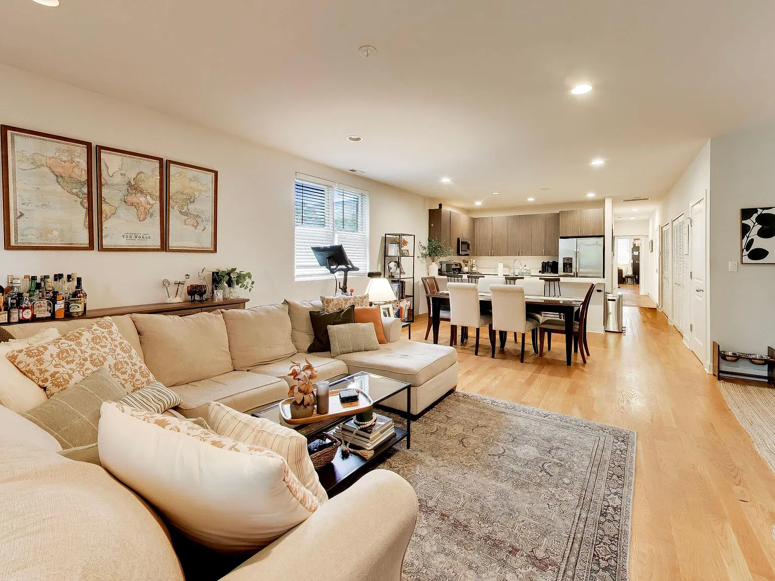 2 bed, 1446 sqft, $3,870 — Photo 3