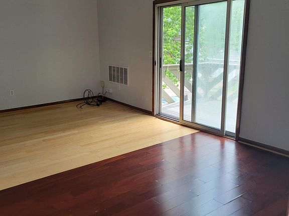 4th image of 5828 Highland Ave #3
