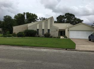 505 Jackson St, Edna, TX 77957