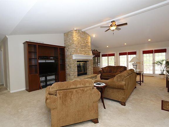 5th image of 9180 Withers Ln