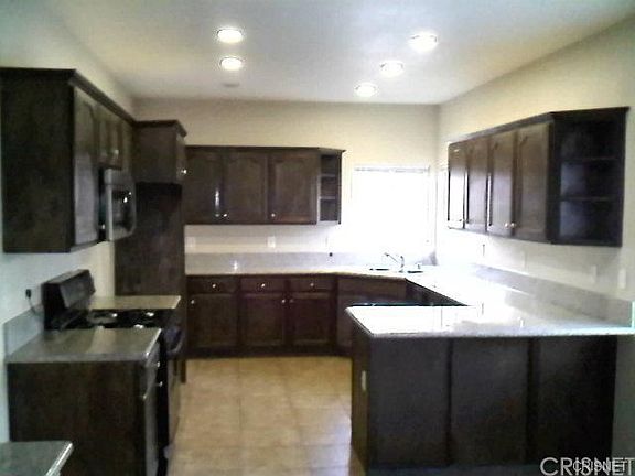 3rd image of 15171 Arrow Blvd #5