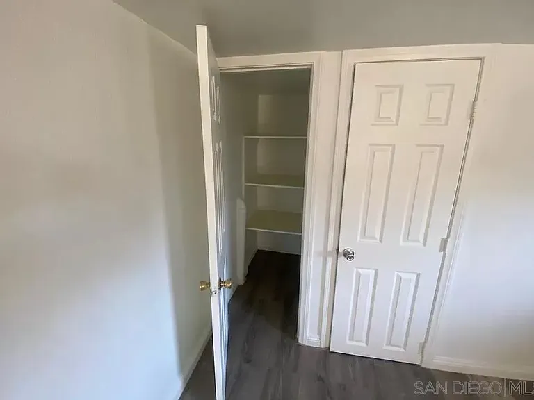 528 N Citrus Ave — Photo 4
