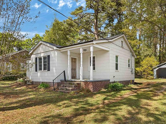 3rd image of 826 Edisto Ave