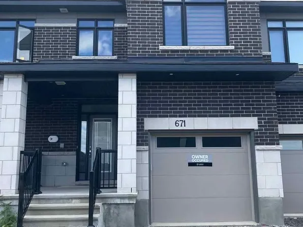 671 Rathburn Ln, Ottawa, ON K1T 0V9