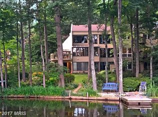 1636 Waters Edge Ln, Reston, VA 20190