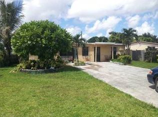 12500 W Golf Dr, Miami, FL 33167