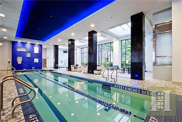 Rented by R New York | media 24