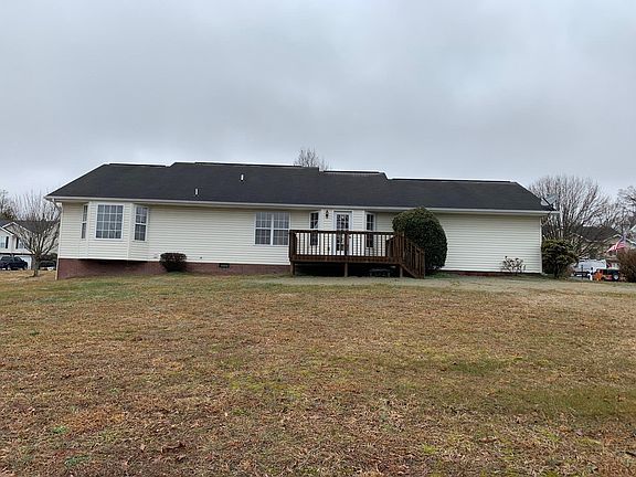 3rd image of 198 Royal Oaks Dr