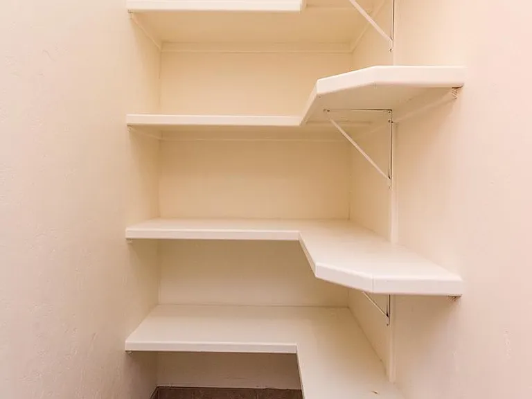 2375 Saturn Cir — Photo 2
