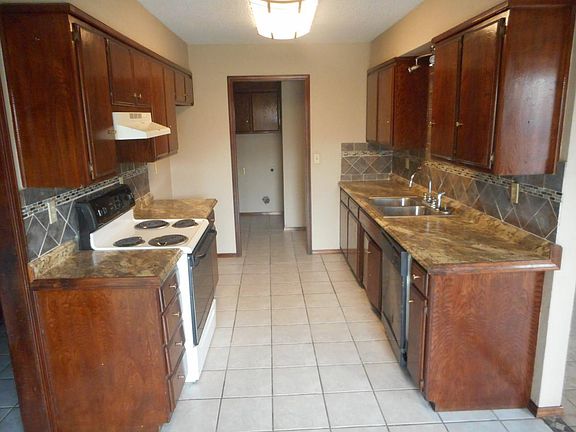 4th image of 7902 NW 5th St