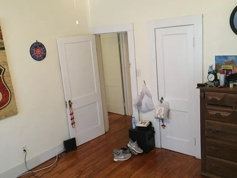 514 E State St — Photo 5