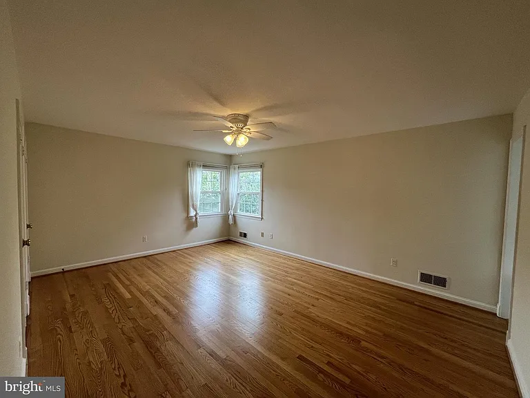 6301 Evermay Dr — Photo 10