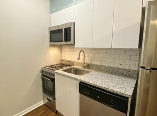 7600 N Sheridan Rd #202A, Chicago, IL 60626