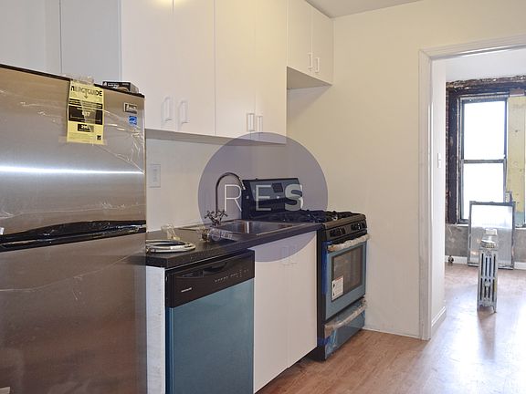 5th image of 171 15th St #2RR